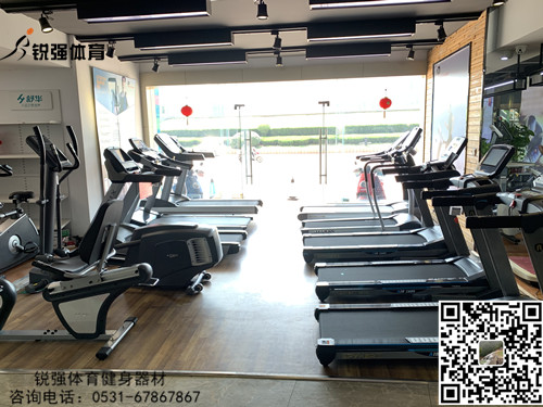熊猫体育官网体育旗舰店的跑步机和椭圆机
