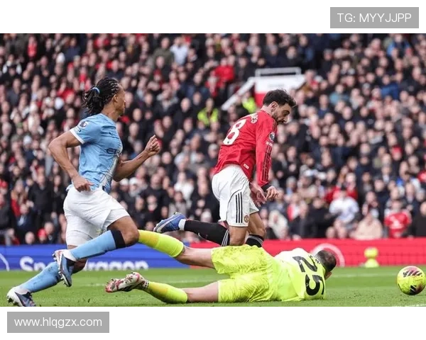 曼联战术体系缺乏稳定性,本赛季多场比赛表现波动,对争冠形势产生影响 曼联战术体系缺乏稳定性,本赛季多场比赛表现波动,对争冠形势产生影响